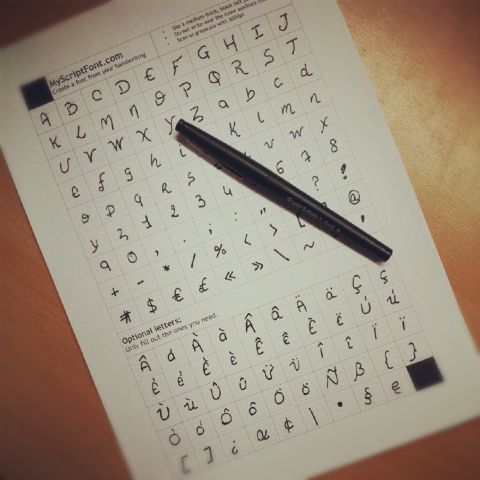 Créer sa propre typographie manuscrite, une font à votre image